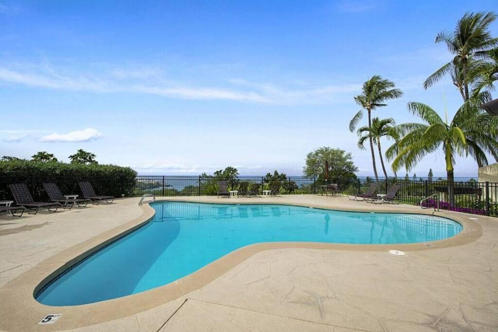 Beautiful 2/2 Condo In Kailua Kona. Ocean View! Eksteriør billede