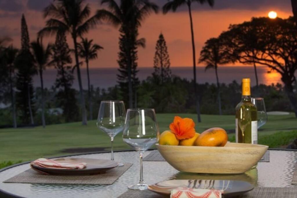 Beautiful 2/2 Condo In Kailua Kona. Ocean View! Eksteriør billede